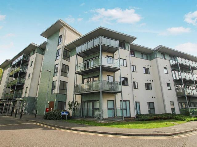 Rollason Way, Brentwood CM14, 2 bed property to rent, £1,700 pcm | PrimeLocation