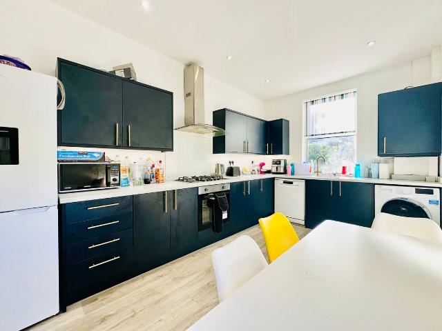 Rolleston Drive, Lenton NG7, 6 bed semi detached house to rent, £3,718 pcm | PrimeLocation