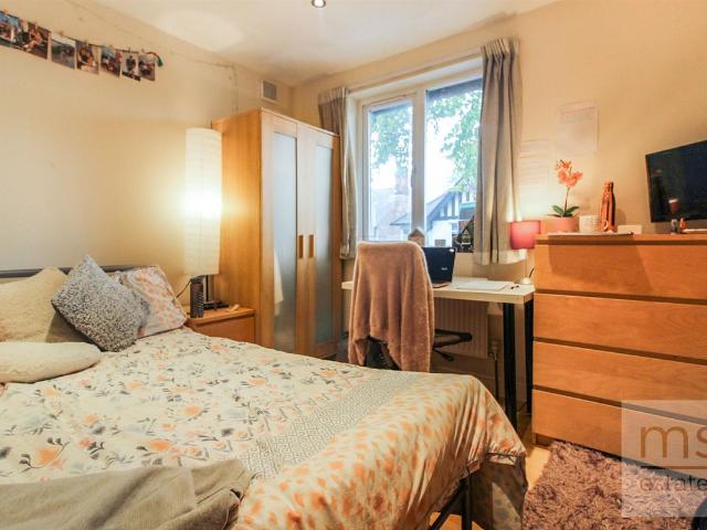 Rolleston Drive, Nottingham NG7, 4 bed detached house to rent, £2,080 pcm | PrimeLocation