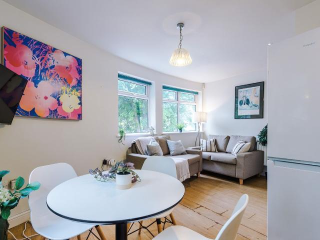 Rolleston Drive, Nottingham NG7, 4 bed terraced house to rent, £693 pppm | PrimeLocation