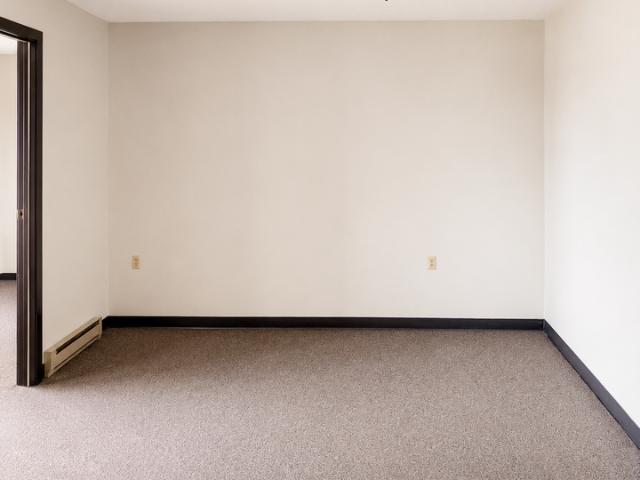 Rolling Hills 2 Bedroom Apartment for Rent at 808 Hills Avenue, Jackson, MN 56143
