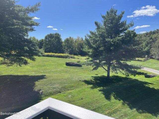 Rolling Hls Unit, Lenox, Condo For Sale