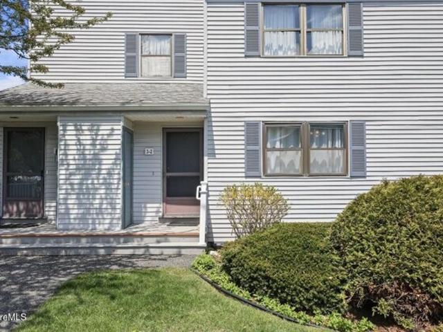Rolling Unit,lenox, Condo For Sale