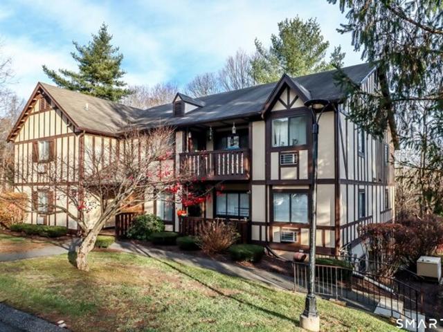 Rollingwood Dr Unit,brookfield, Condo For Sale