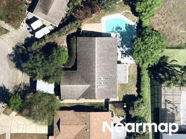 Rollingwood Ln