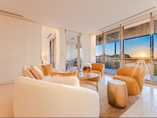 Rolls Royce of beachfront living