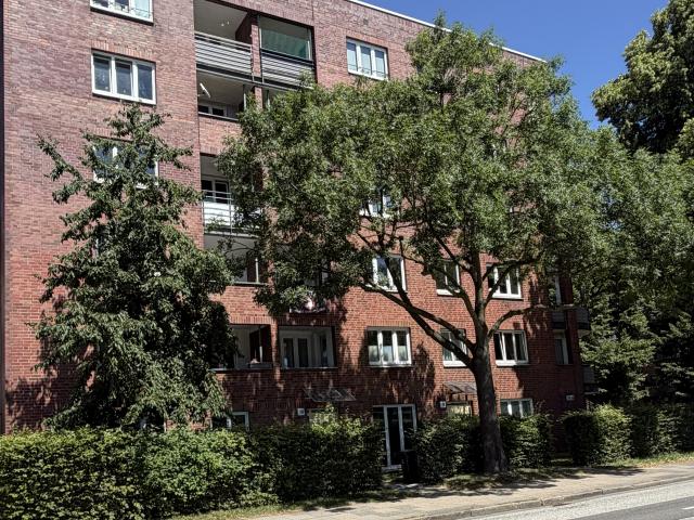 Rollstuhlgerechte Wohnung mit neuer Einbauküche und Terrasse!