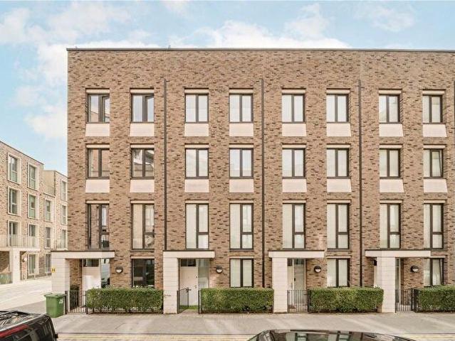 Rope Terrace, Royal Wharf, London E16, 3 bed town house to rent, £3,410 pcm | PrimeLocation