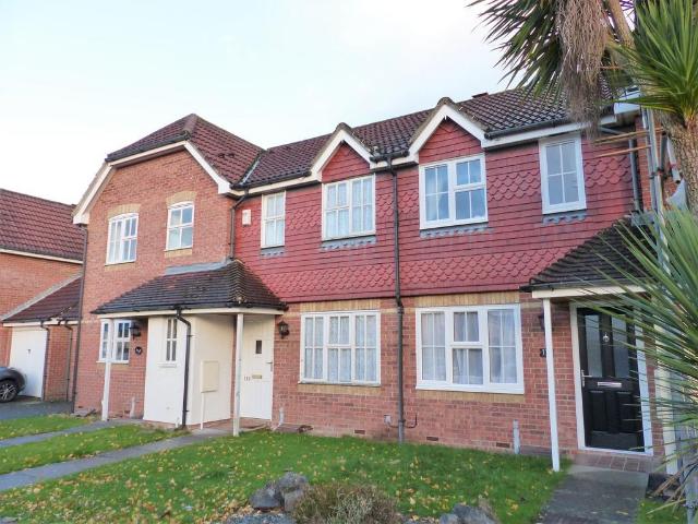 Ropeland Way, Horsham, RH12 2 bed terraced house to rent £1,600 pcm £369 pw