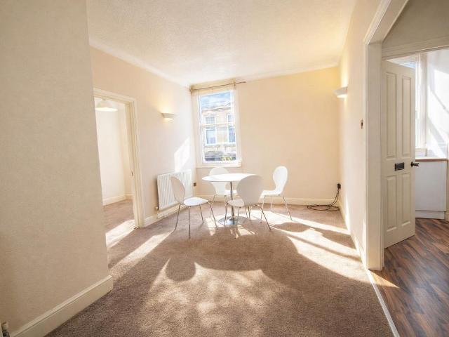 Ropergate, Pontefract WF8, 2 bed property to rent, £700 pcm | PrimeLocation