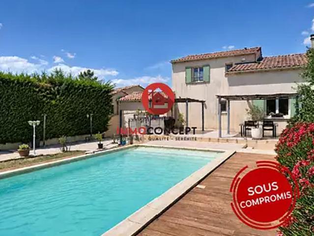 Roquemaure 30150 Achat / Vente maison 4 pièces t4 piscine terrasse