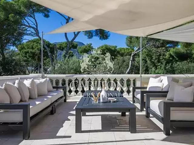 Roquebrune Cap Martin 06190 Location maison 12 pièces t12 piscine