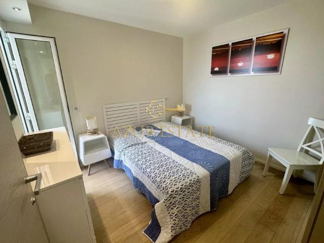 ROQUEBRUNE CAP MARTIN/LOUIS LAURENS: 3 PIECES MEUBLE TERRASSE GARAGE