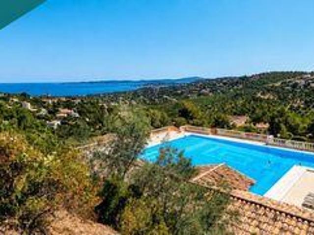 Roquebrune Provence 83380 104259844