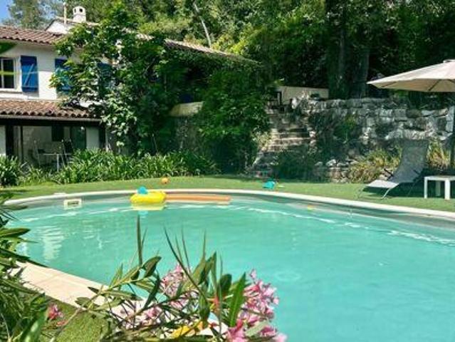 Roquefort les Pins Roquefort les Pins 106180598