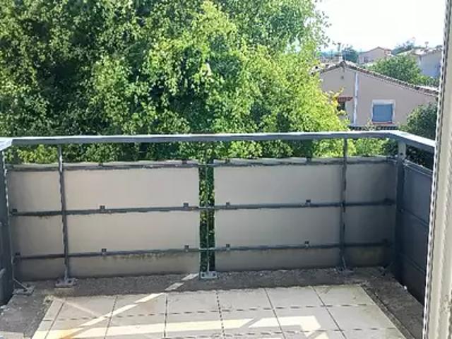 Roquettes 31120 Achat / Vente appartement 2 pièces t2 au dernier étage terrasse