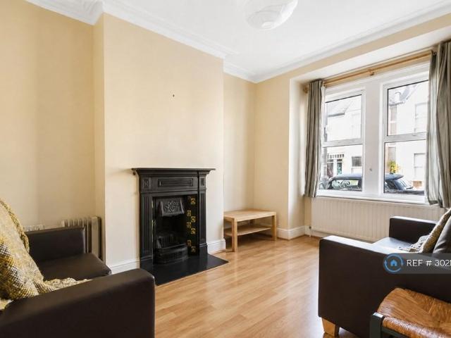 Rostella Road, London, SW17 3 bed terraced house to rent £2,700 pcm £623 pw