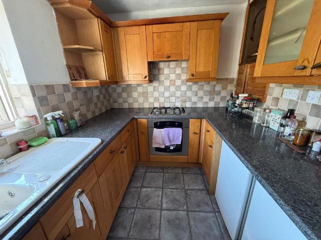 ROSTREVOR GARDENS, SOUTHALL, UB2 2 bed flat to rent £1,800 pcm £415 pw