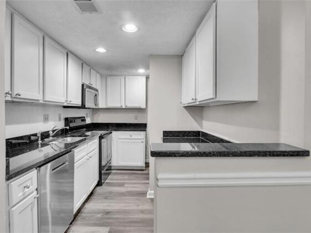 Roswell Rd Unit Q, Atlanta, Condo For Sale