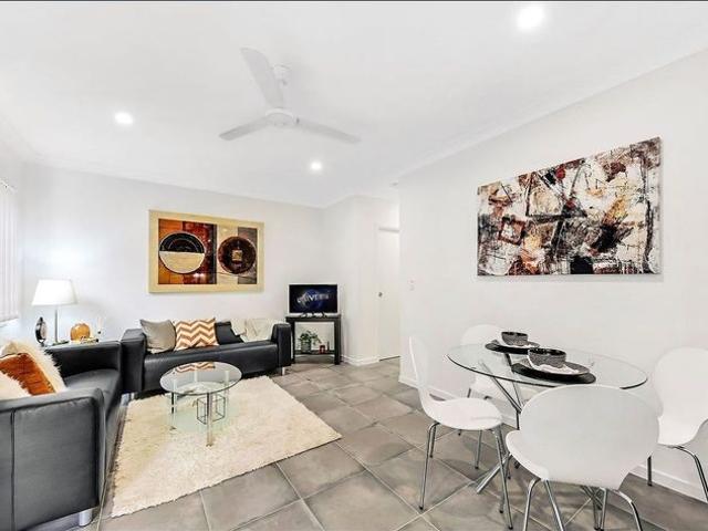 ROSWELL TERRACES walk to Coomera Train Station