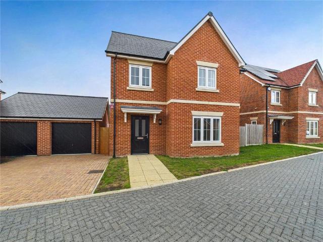 Rosa Road, Elmstead, Colchester, CO7 3 bed detached house to rent £1,950 pcm £450 pw
