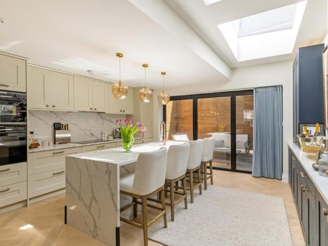 Rosaline Road, London, SW6 4 bed end of terrace house to rent £6,250 pcm £1,442 pw