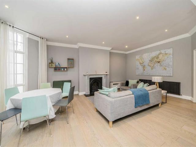 Rosary Gardens, London SW7 2 bed flat to rent £3,500 pcm £808 pw