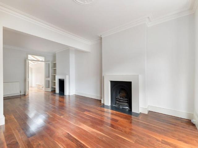 Rosaville Road, London 3 bed terraced house to rent £4,996 pcm £1,153 pw