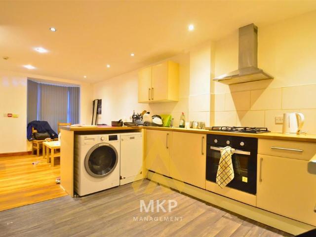 Rose Cottages, Selly Oak, Birmingham B29 1 bed terraced house to rent £607 pcm £140 pw