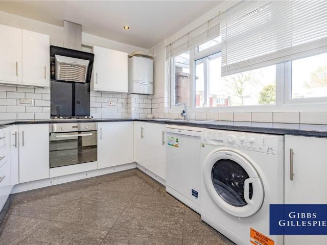 Rose Court, Nursery Road, Pinner, HA5 3 bed terraced house to rent £2,350 pcm £542 pw