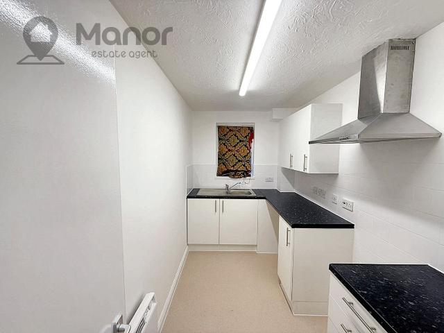 Rose Court, Bluebell Way, Ilford IG1, 2 bed flat to rent, £1,650 pcm | PrimeLocation