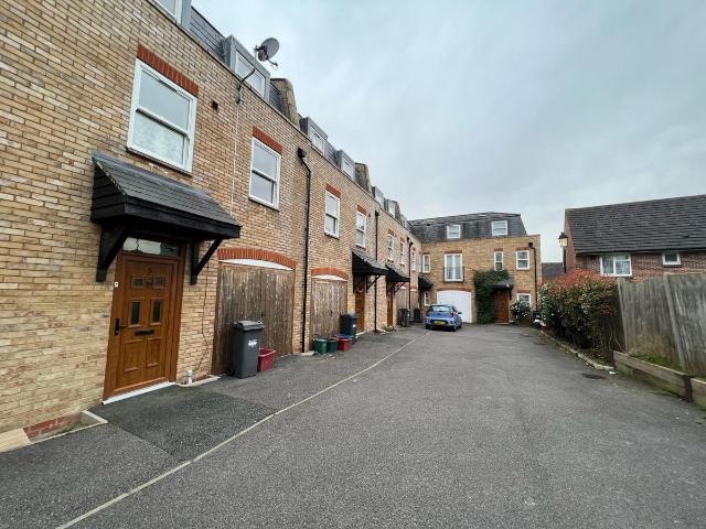 Rose & Crown Mews, Isleworth TW7, 4 bed end terrace house to rent, £2,895 pcm | PrimeLocation