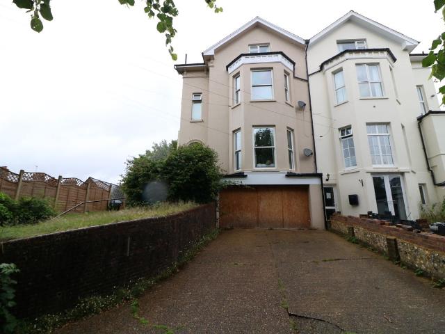 Rose Hill, Dorking, Surrey RH4, 2 bed flat to rent, £1,395 pcm | PrimeLocation