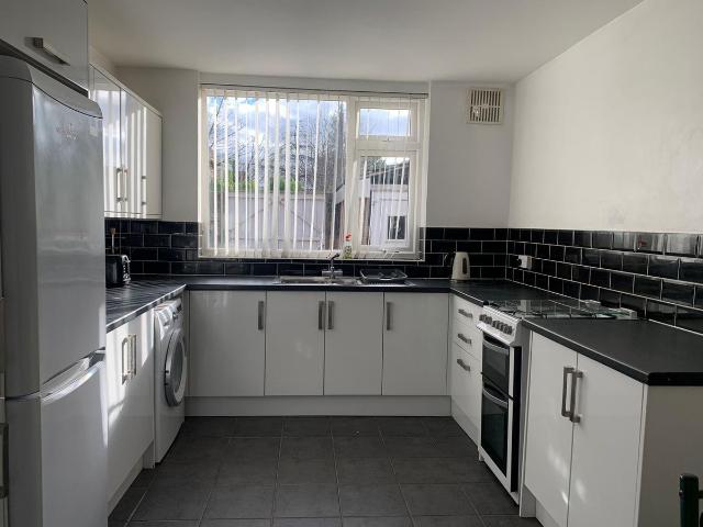 Rose Lane, Liverpool L18, 4 bed terraced house to rent, £1,300 pcm | PrimeLocation
