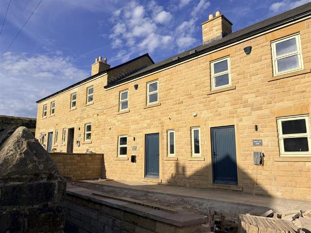 Rose Lea Cottage, Old Bradfield. 4 bed semi detached house to rent £1,900 pcm £438 pw