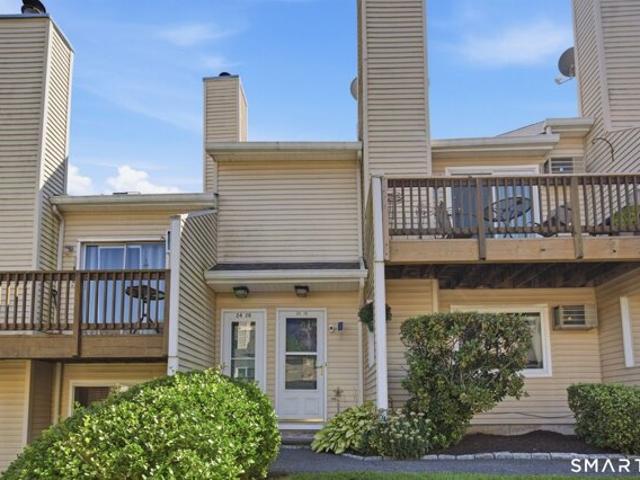 Rose Ln Apt, Danbury, Condo For Sale