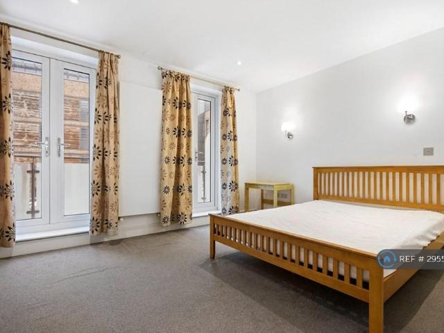 Rose Stapleton Terrace, London, SE1 2 bed terraced house to rent £3,400 pcm £785 pw