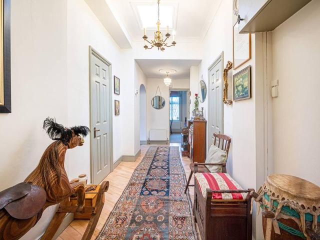 Rosecroft Avenue, Hampstead, London, NW3 3 bed terraced house to rent £14,300 pcm £3,300 pw