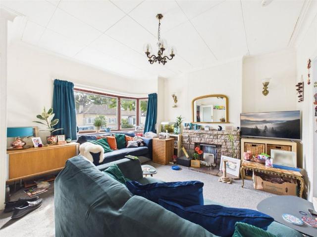 Rosecroft Gardens, Twickenham, TW2