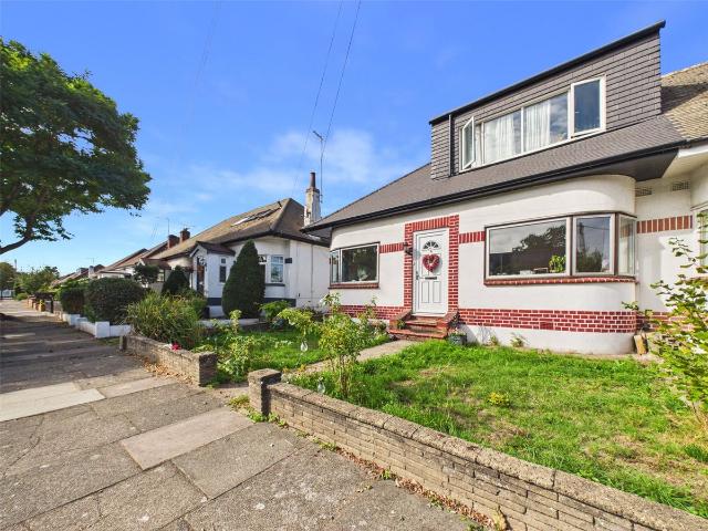 Rosecroft Gardens, Twickenham TW2, 3 bed bungalow to rent, £3,100 pcm | PrimeLocation