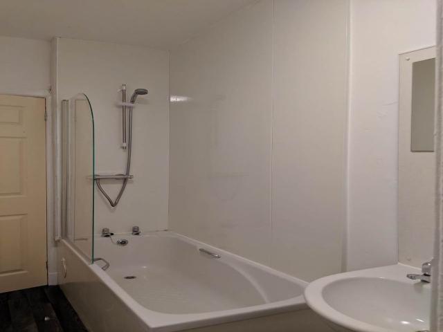 Roseangle, Dundee DD1, 3 bed flat to rent, £1,425 pcm | PrimeLocation