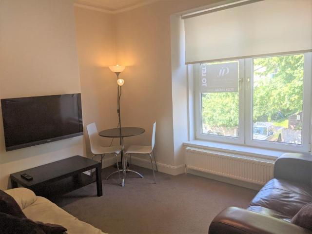 Rosebank Terrace, City Centre. 1 bed flat to rent £600 pcm £138 pw