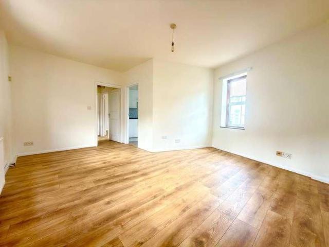 Rosebank Avenue, Wembley, HA0