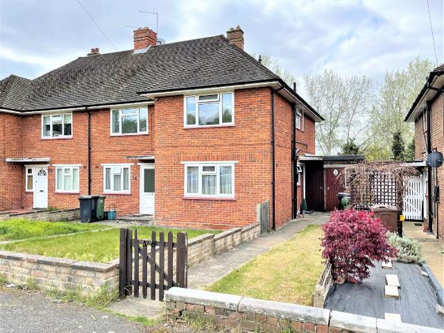 Rosebank, Epsom KT18, 2 bed maisonette to rent, £1,800 pcm | PrimeLocation