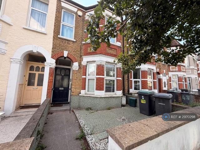 Roseberry Gardens, London, N4 3 bed terraced house to rent £3,400 pcm £785 pw