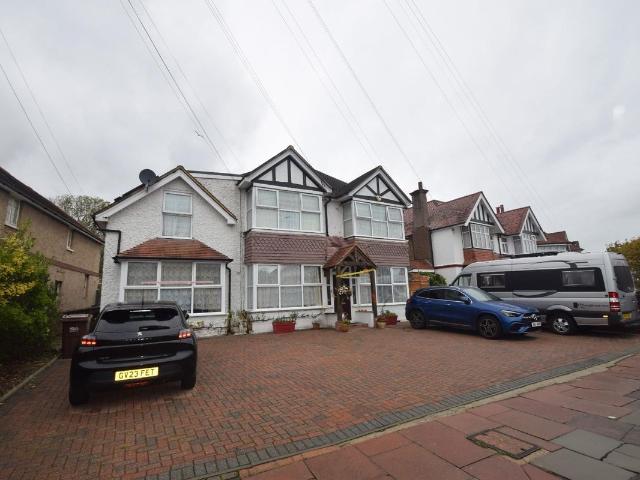 Rosebery Avenue, Eastbourne BN22, 1 bed flat to rent, £625 pcm | PrimeLocation