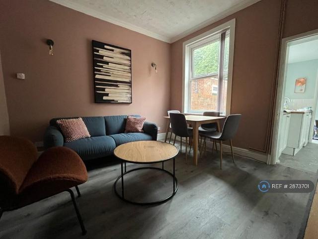 Rosebery Avenue, Hull, HU5 3 bed terraced house to rent £1,300 pcm £300 pw