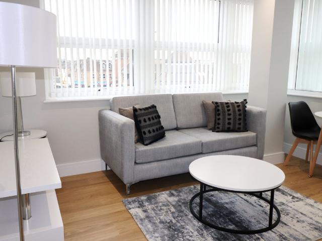 Rosebery House, Chelmsford CM2, 2 bed flat to rent, £1,400 pcm | PrimeLocation