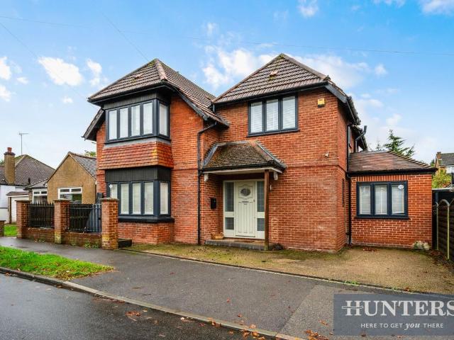 Rosebery Road, Epsom KT18, 4 bed detached house to rent, £4,000 pcm | PrimeLocation