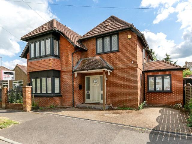 Rosebery Road, Epsom, Surrey KT18, 4 bed detached house to rent, £4,500 pcm | PrimeLocation